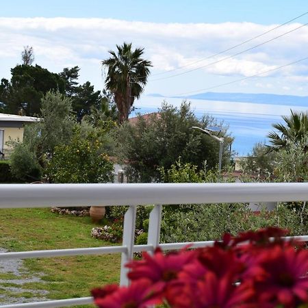 Studio Holiday Kalamata 2 Exterior foto