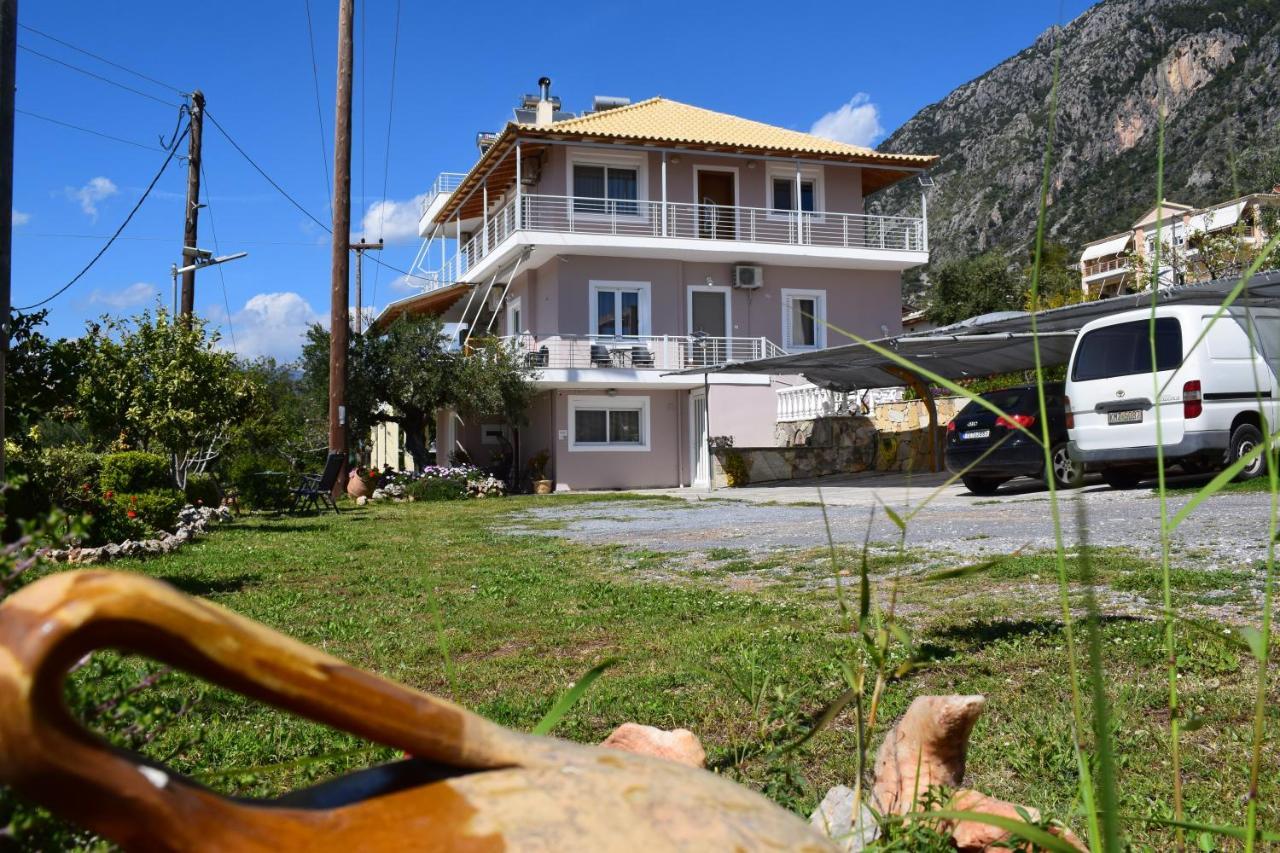 Studio Holiday Kalamata 2 Exterior foto