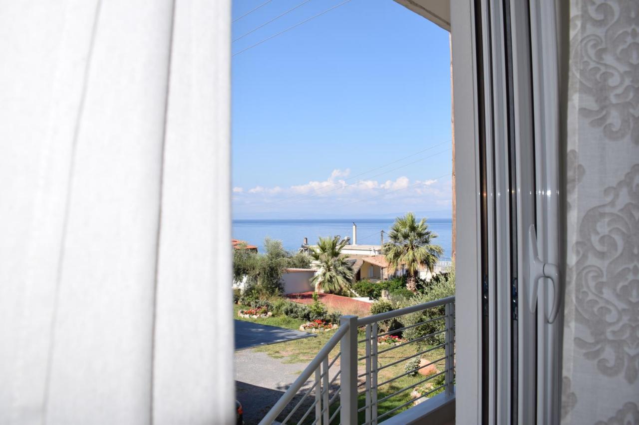 Studio Holiday Kalamata 2 Exterior foto