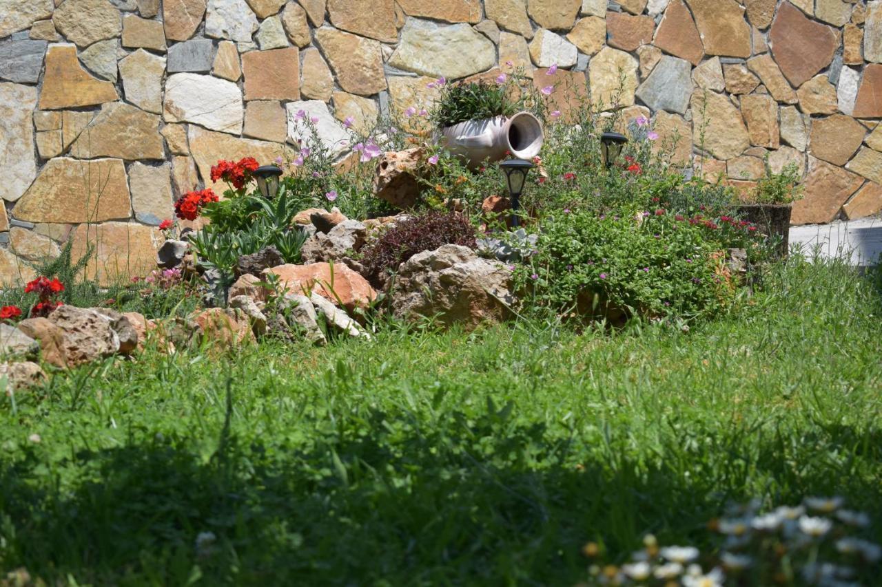 Studio Holiday Kalamata 2 Exterior foto