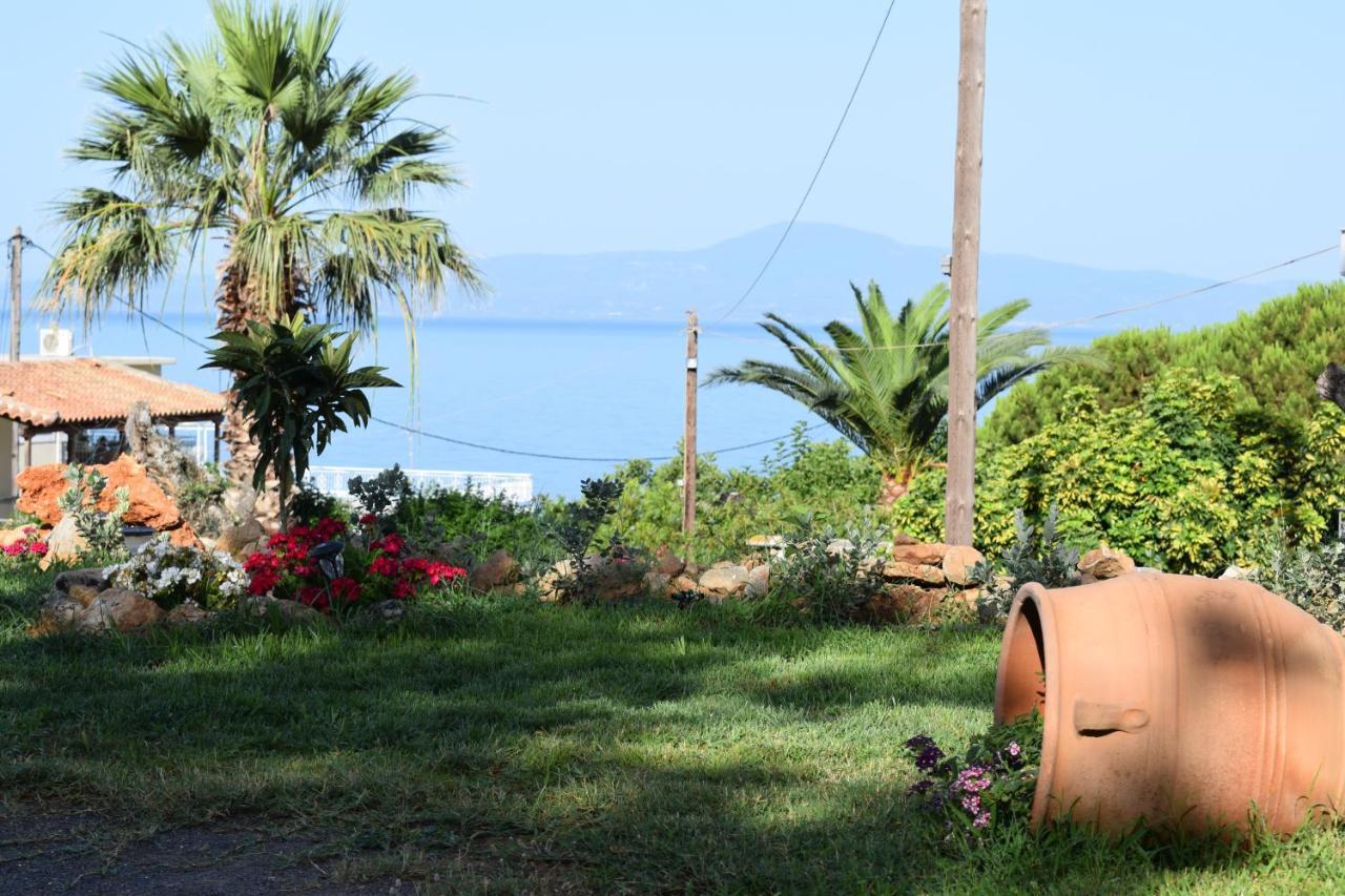 Studio Holiday Kalamata 2 Exterior foto
